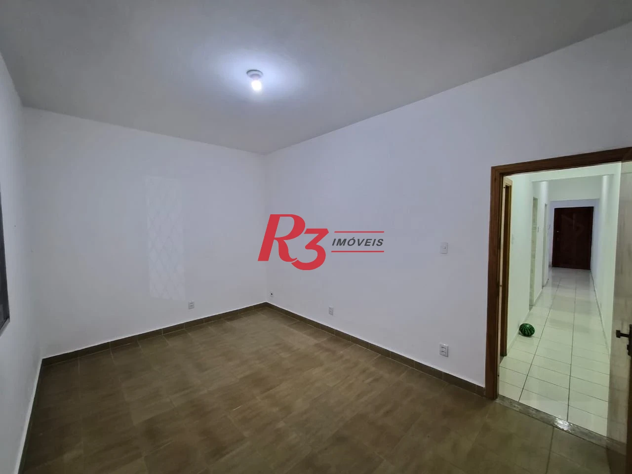Apartamento com 2 dormitórios à venda, 63 m² por R$ 400.000,00 - Embaré - Santos/SP