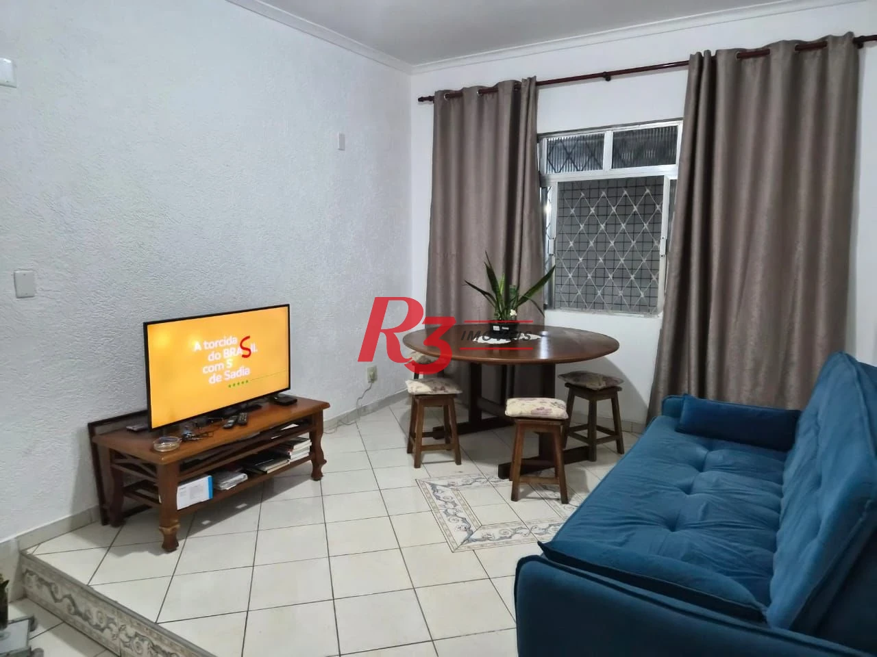 Apartamento com 2 dormitórios à venda, 63 m² por R$ 400.000,00 - Embaré - Santos/SP