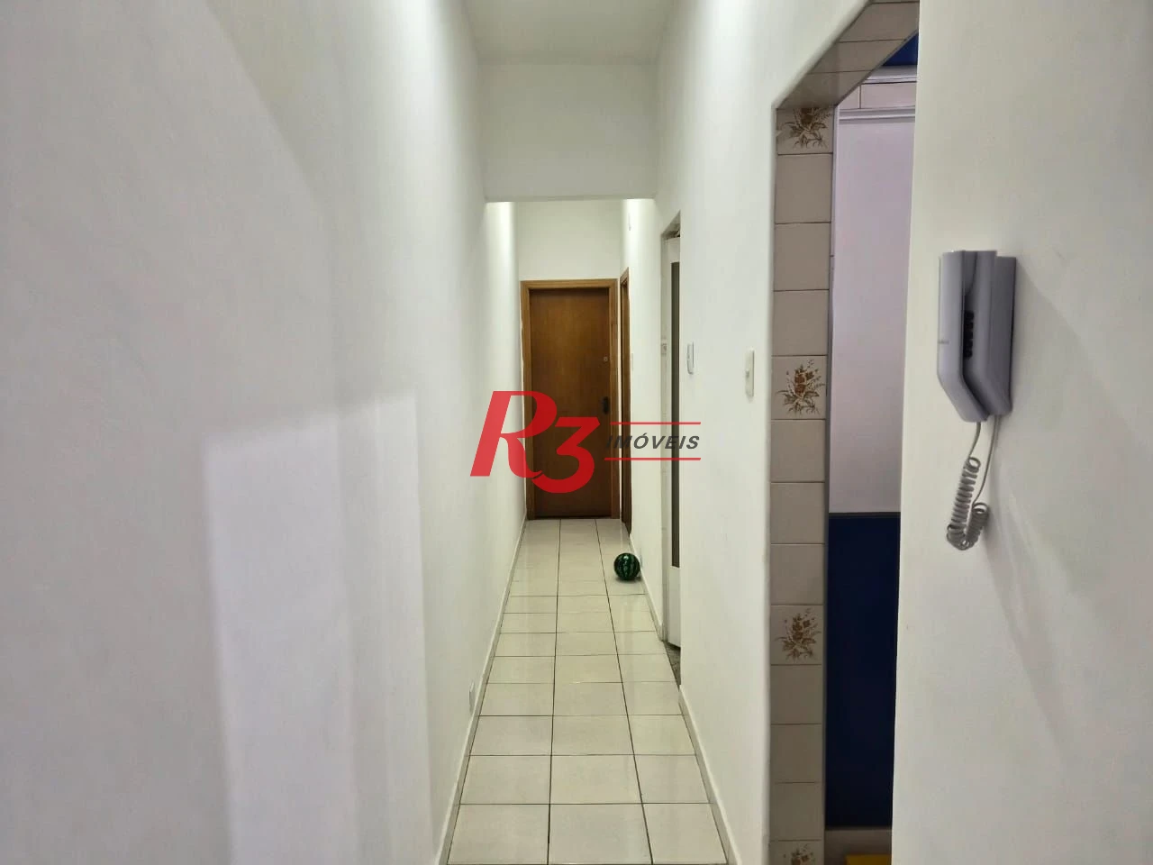 Apartamento com 2 dormitórios à venda, 63 m² por R$ 400.000,00 - Embaré - Santos/SP