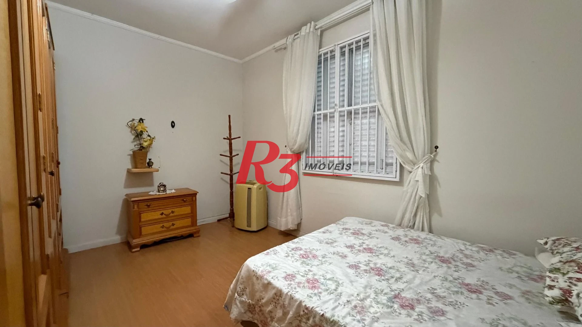 Apartamento com 2 dormitórios à venda, 60 m² por R$ 390.000,00 - Boqueirão - Santos/SP