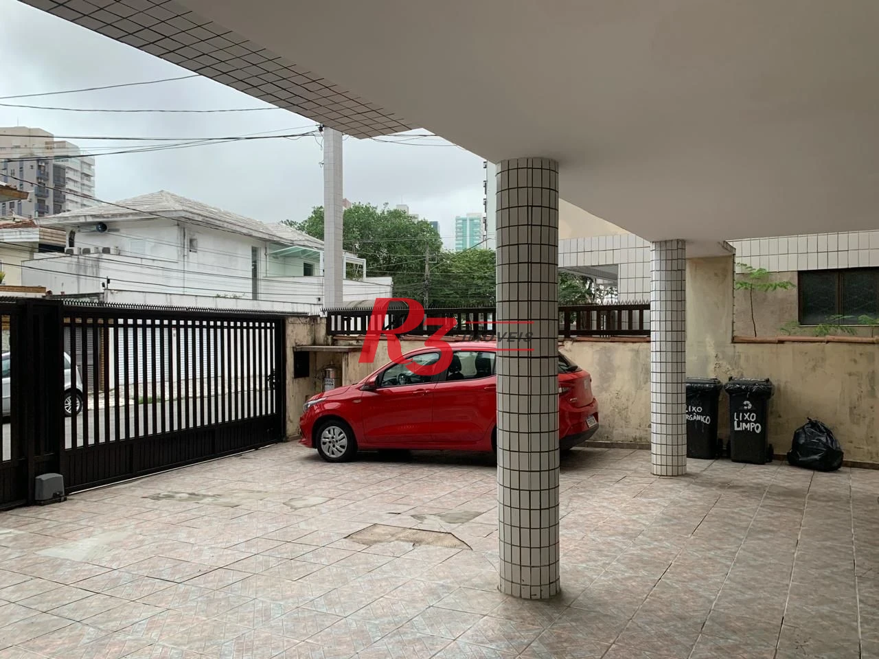 Apartamento com 2 dormitórios à venda, 70 m² por R$ 400.000,00 - Embaré - Santos/SP