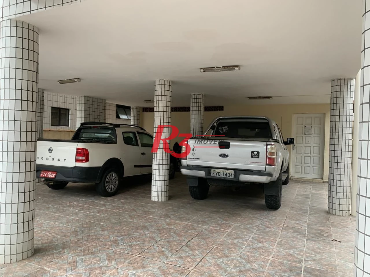 Apartamento com 2 dormitórios à venda, 70 m² por R$ 400.000,00 - Embaré - Santos/SP