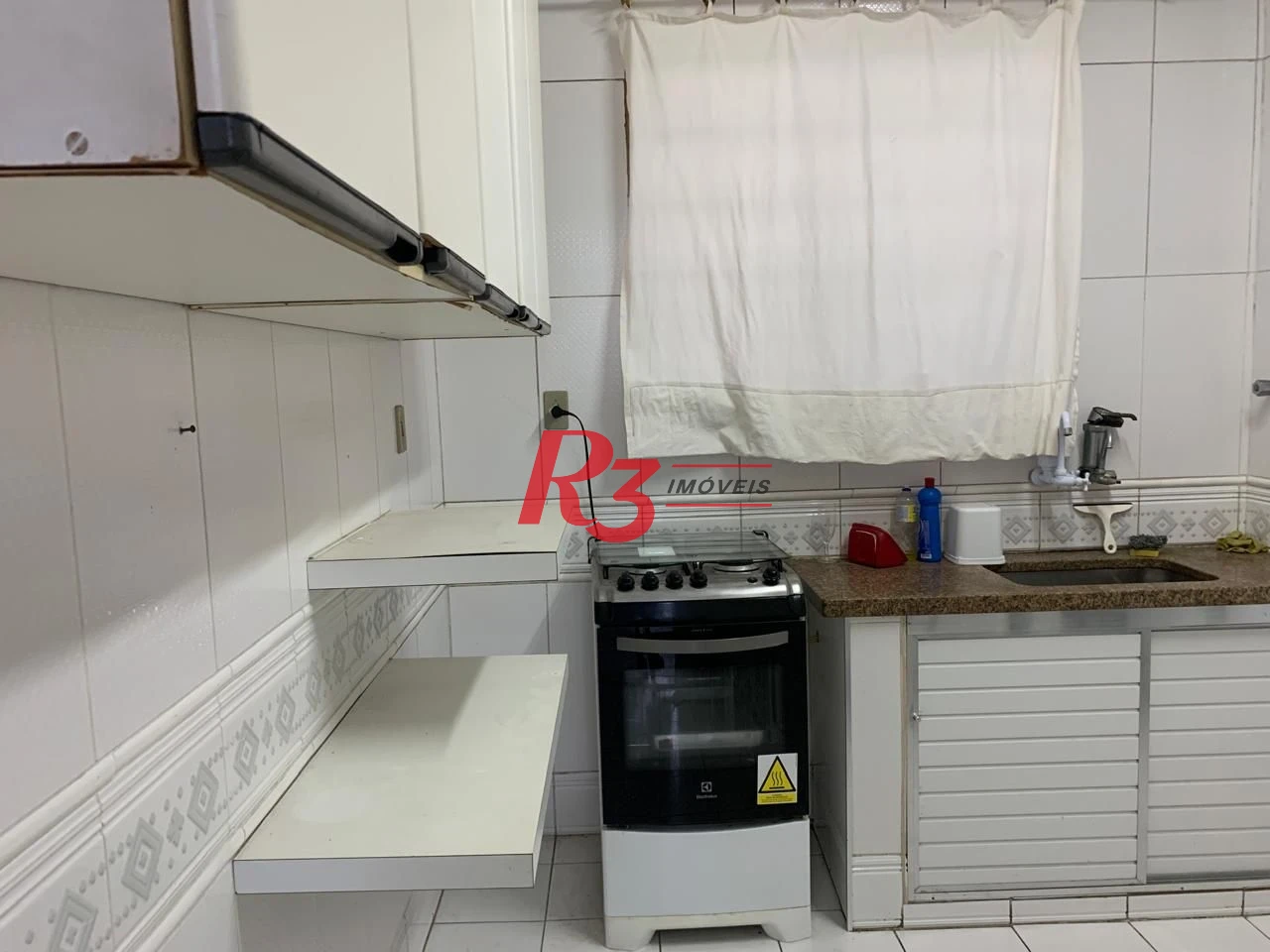 Apartamento com 2 dormitórios à venda, 70 m² por R$ 400.000,00 - Embaré - Santos/SP