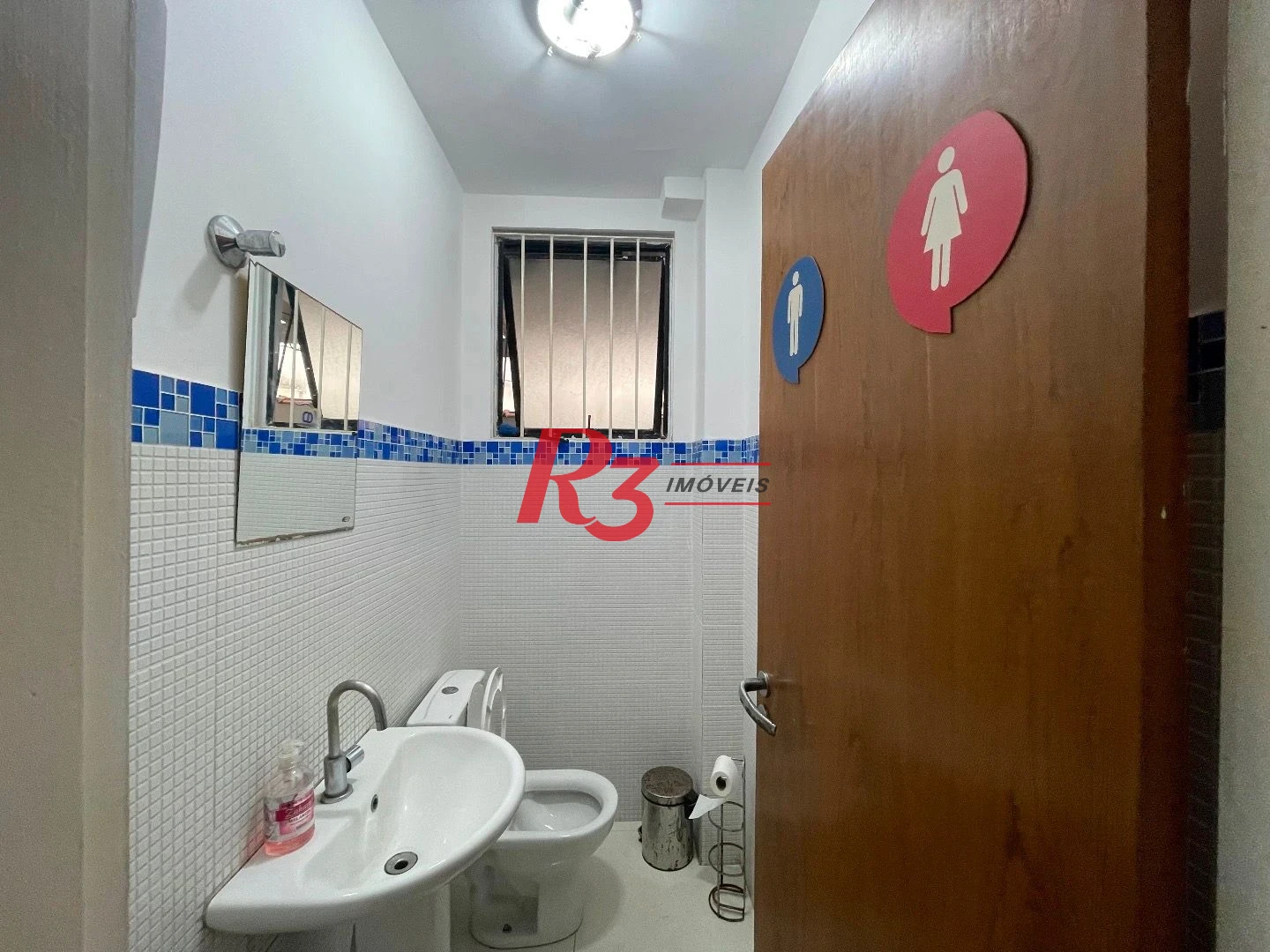 Sobrado para alugar, 321 m² por R$ 25.000,00/mês - Campo Grande - Santos/SP