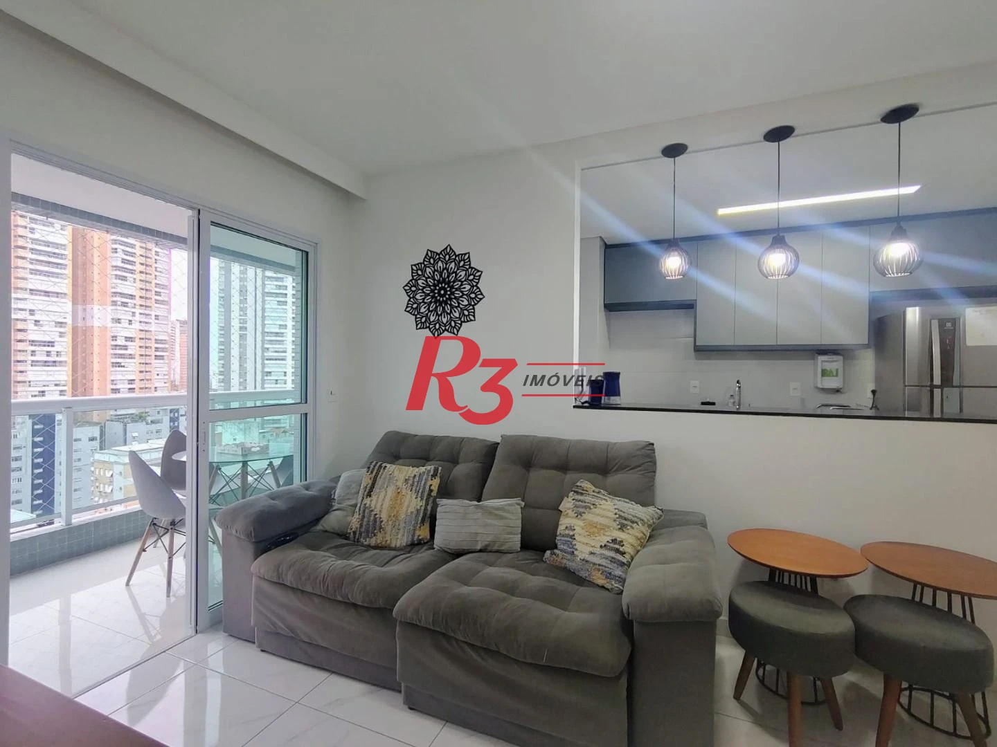 Apartamento com 2 dormitórios para alugar, 74 m² por R$ 7.000,02/mês - Gonzaga - Santos/SP