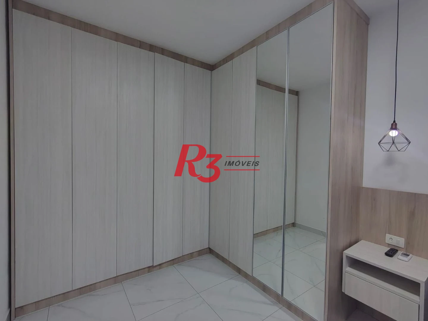 Apartamento com 2 dormitórios para alugar, 74 m² por R$ 7.000,02/mês - Gonzaga - Santos/SP