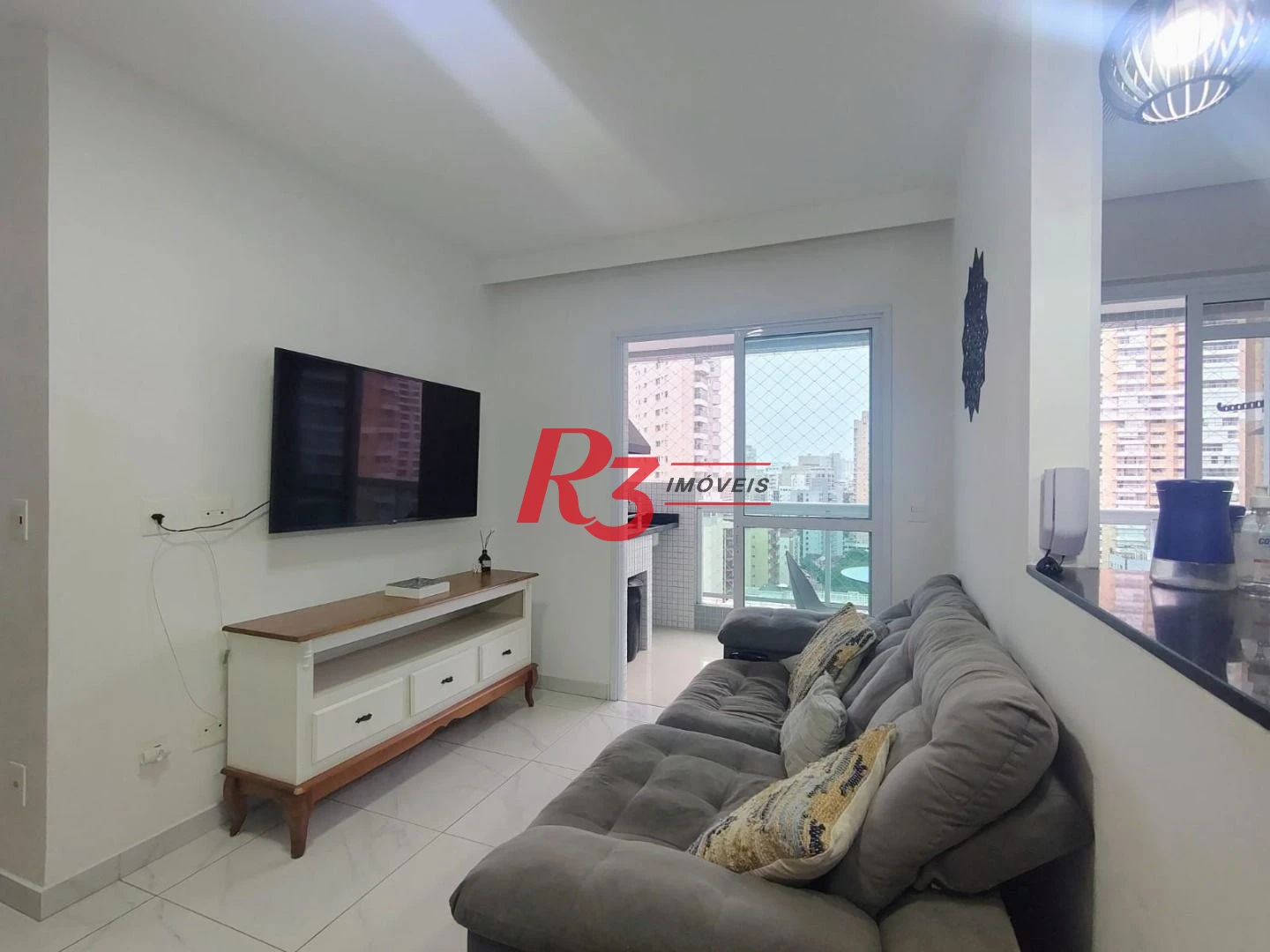 Apartamento com 2 dormitórios para alugar, 74 m² por R$ 7.000,02/mês - Gonzaga - Santos/SP
