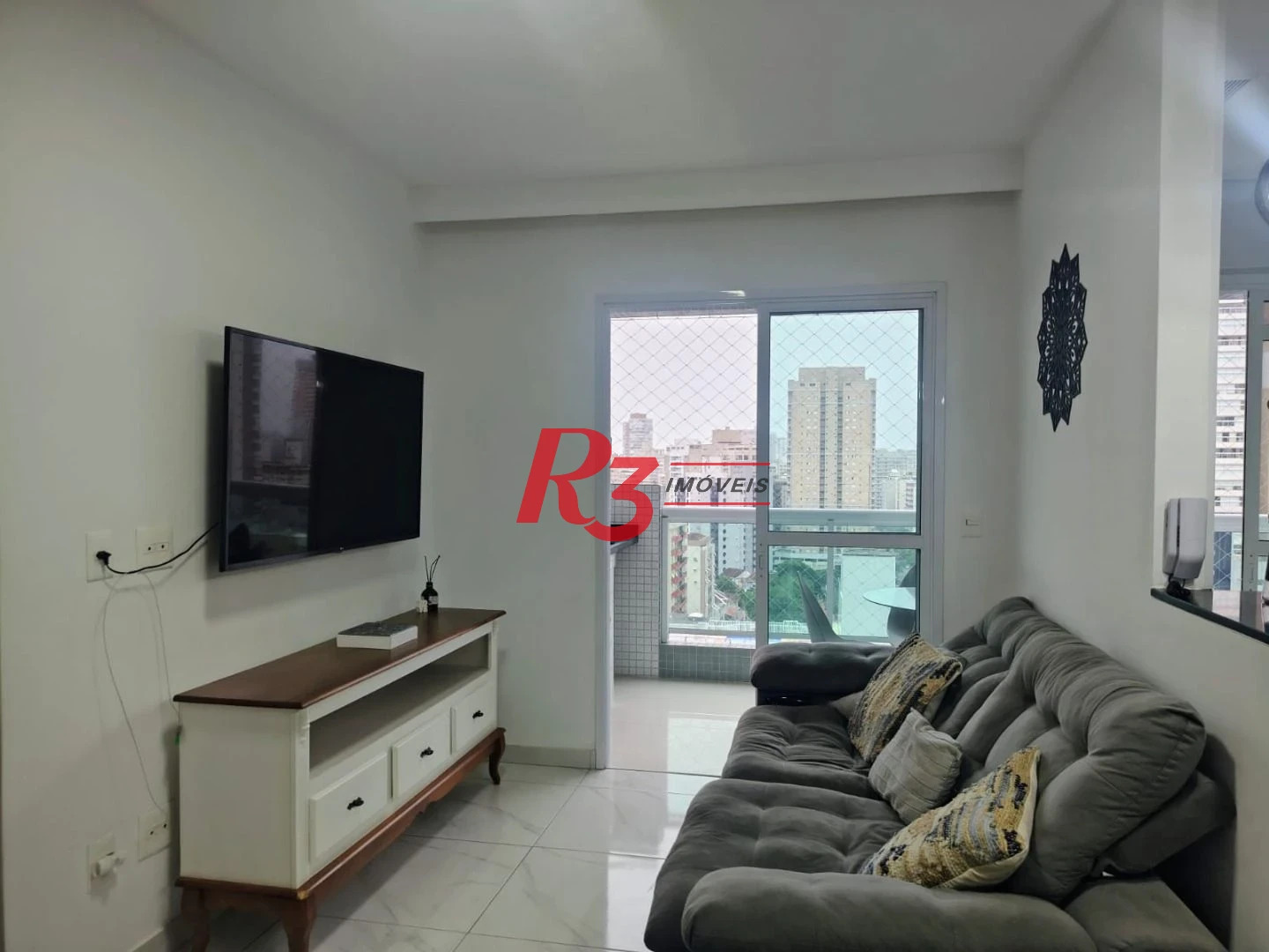 Apartamento com 2 dormitórios para alugar, 74 m² por R$ 7.000,02/mês - Gonzaga - Santos/SP