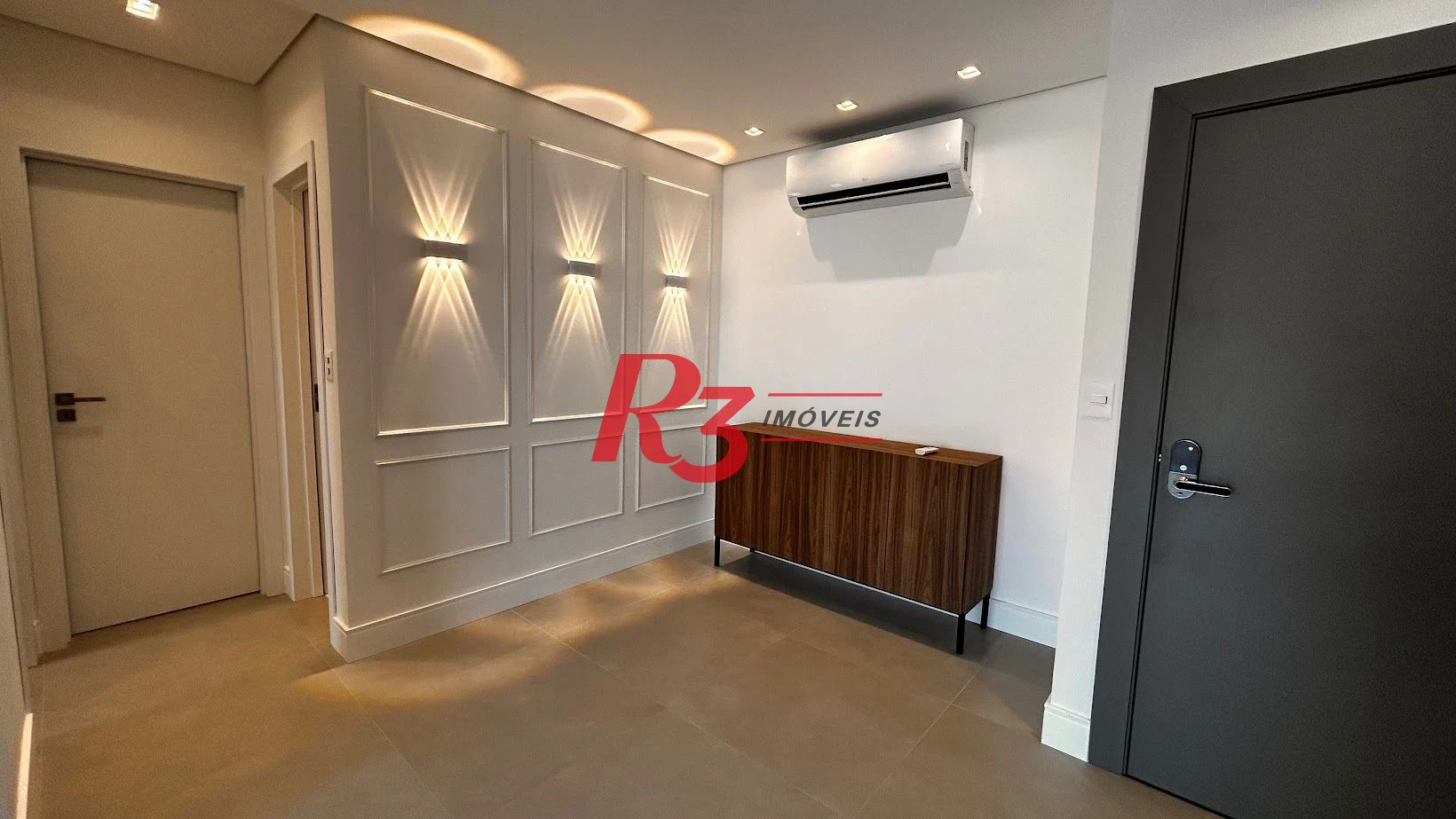 Apartamento com 2 dormitórios à venda, 84 m² por R$ 1.580.000,00 - Gonzaga - Santos/SP