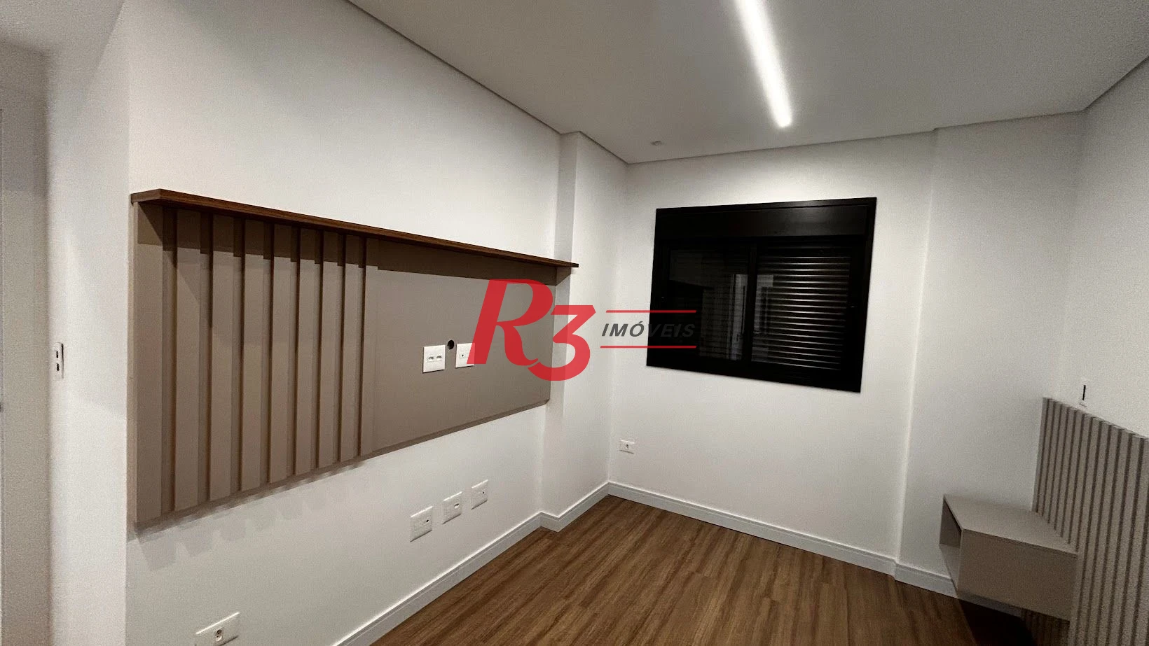 Apartamento com 2 dormitórios à venda, 84 m² por R$ 1.580.000,00 - Gonzaga - Santos/SP
