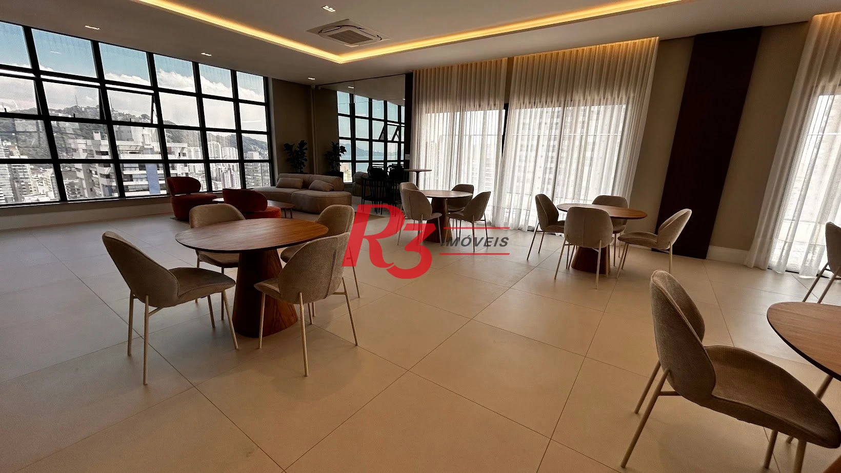 Apartamento com 2 dormitórios à venda, 84 m² por R$ 1.580.000,00 - Gonzaga - Santos/SP