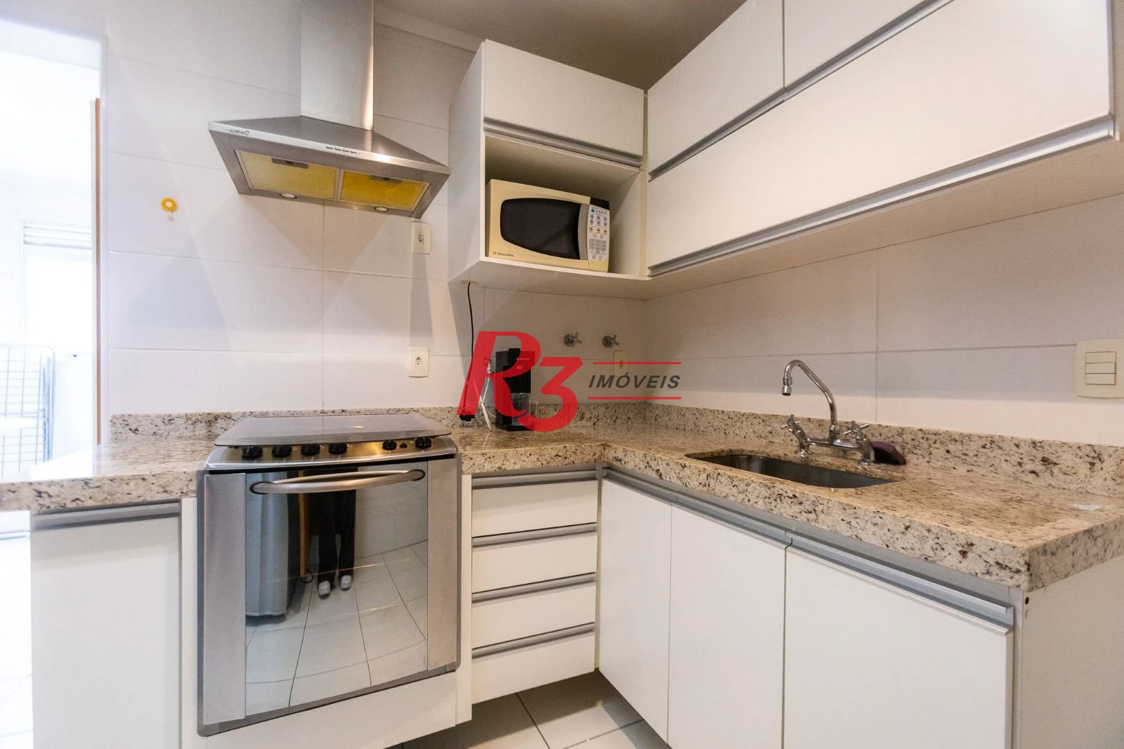 Apartamento para alugar, 117 m² por R$ 6.700,02/mês - Gonzaga - Santos/SP