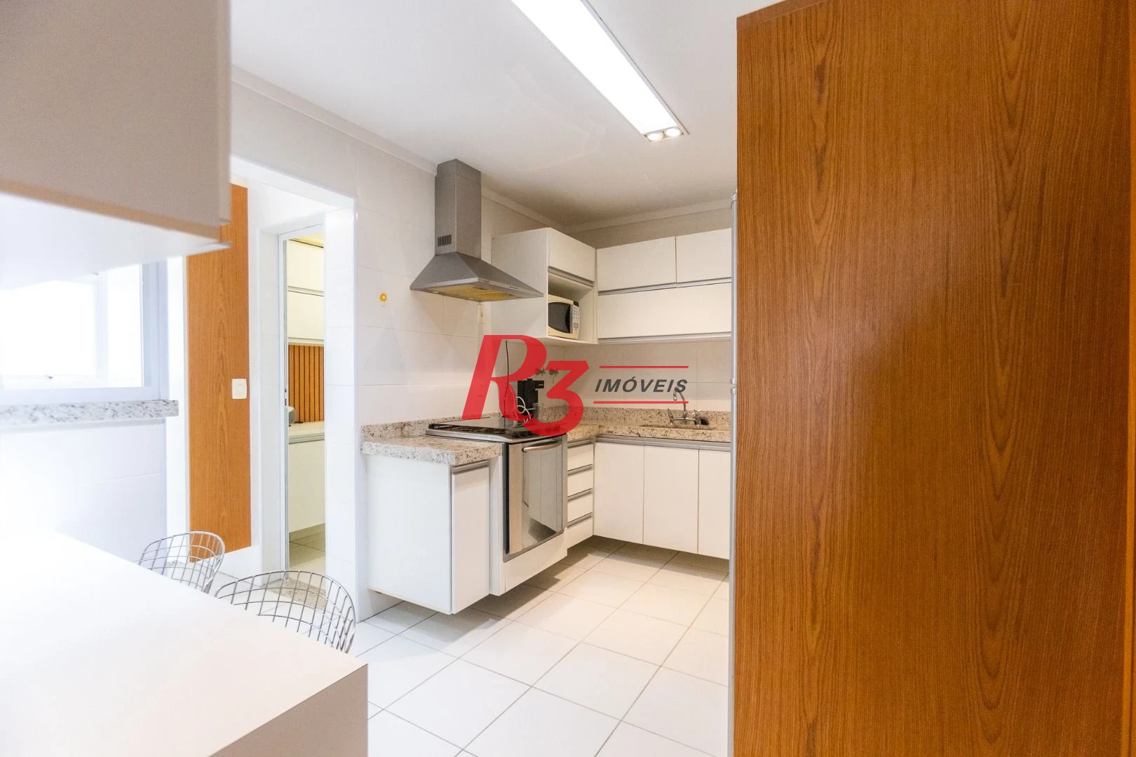 Apartamento para alugar, 117 m² por R$ 6.700,02/mês - Gonzaga - Santos/SP