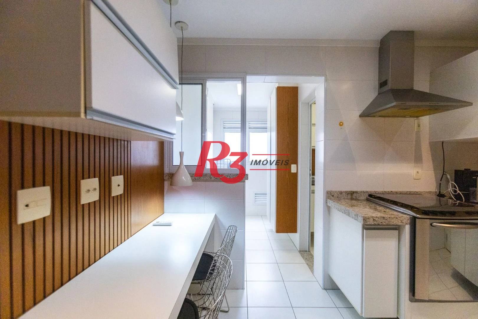 Apartamento para alugar, 117 m² por R$ 6.700,02/mês - Gonzaga - Santos/SP
