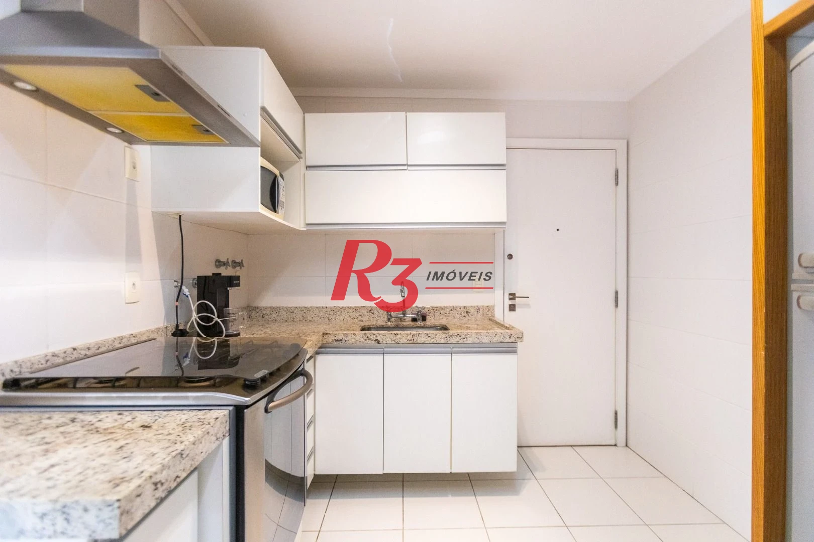 Apartamento para alugar, 117 m² por R$ 6.700,02/mês - Gonzaga - Santos/SP