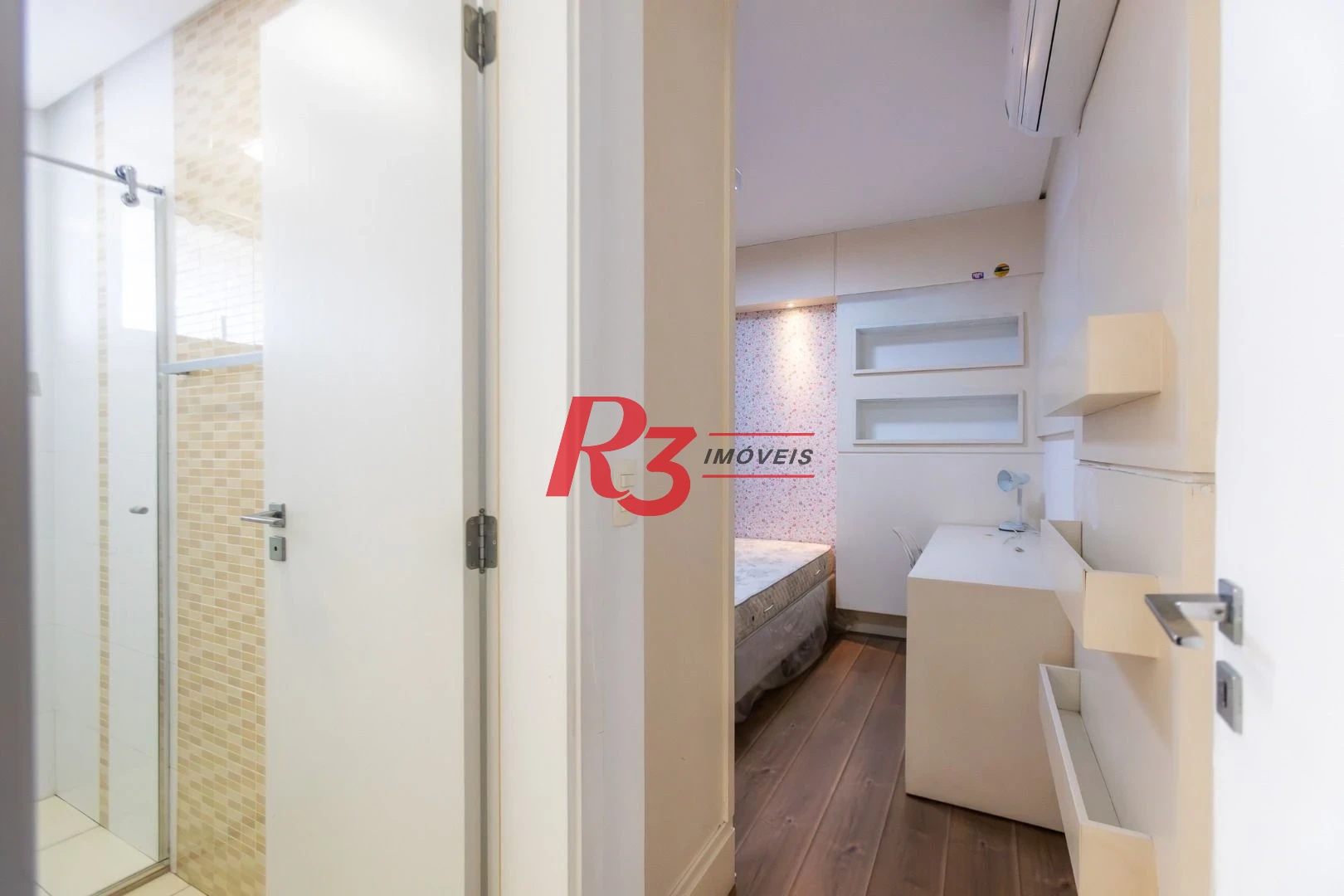 Apartamento para alugar, 117 m² por R$ 6.700,02/mês - Gonzaga - Santos/SP