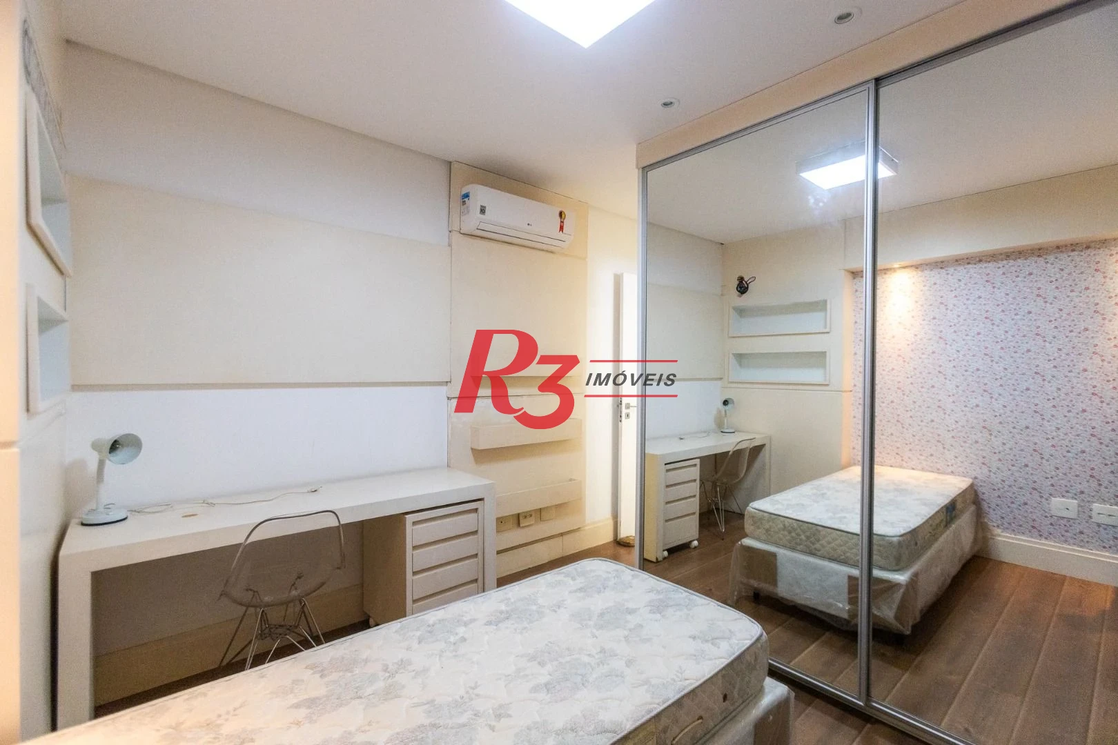 Apartamento para alugar, 117 m² por R$ 6.700,02/mês - Gonzaga - Santos/SP