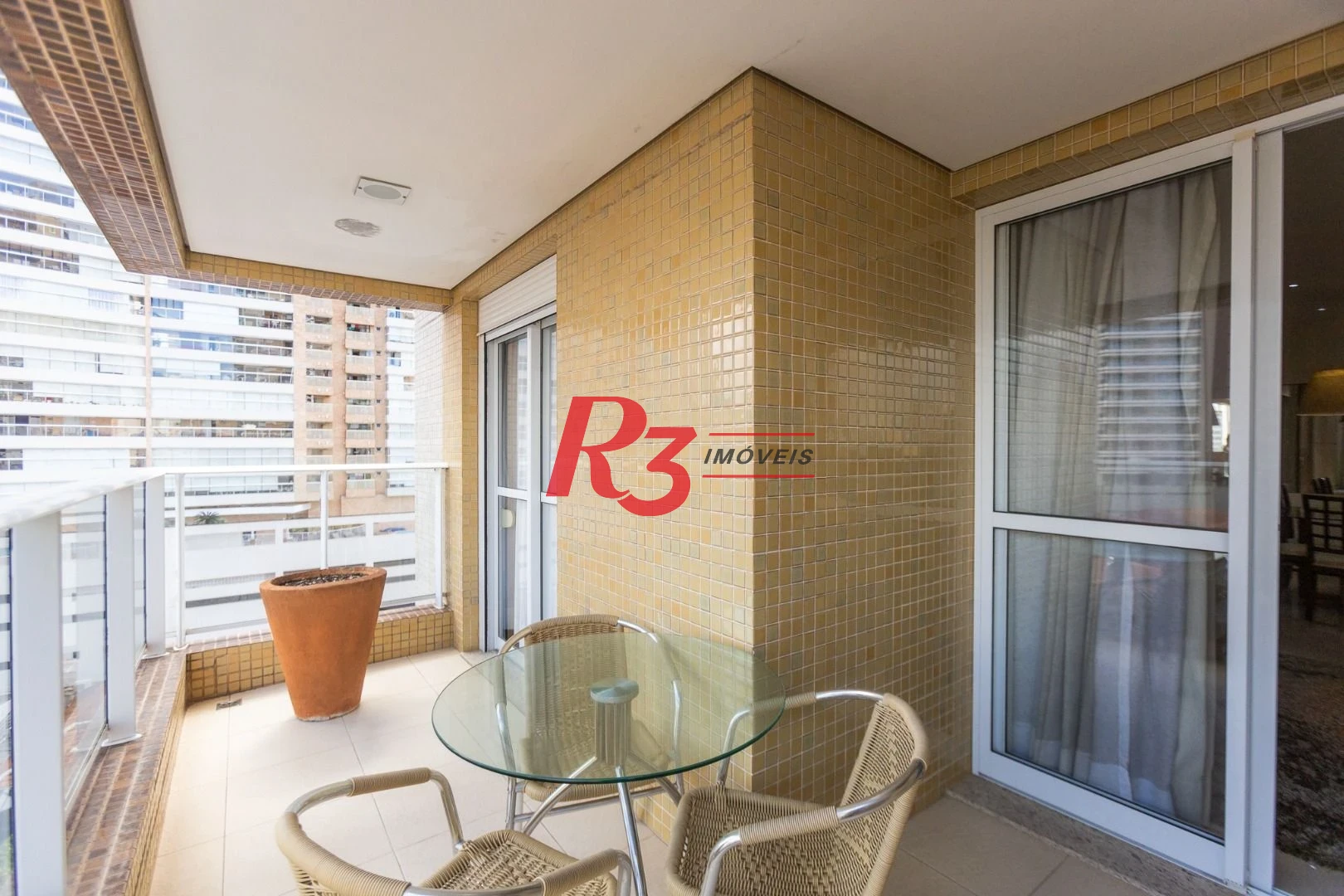 Apartamento para alugar, 117 m² por R$ 6.700,02/mês - Gonzaga - Santos/SP