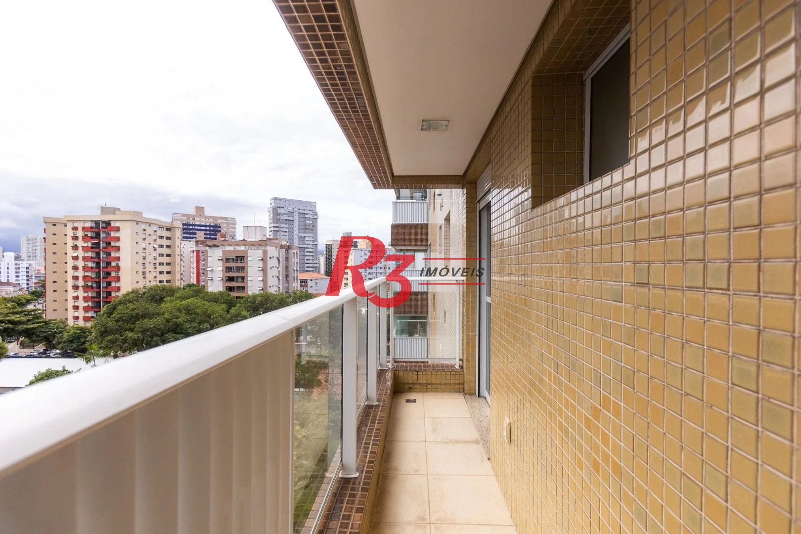 Apartamento para alugar, 117 m² por R$ 6.700,02/mês - Gonzaga - Santos/SP