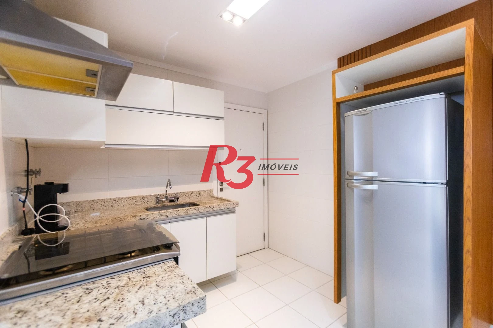 Apartamento para alugar, 117 m² por R$ 6.700,02/mês - Gonzaga - Santos/SP