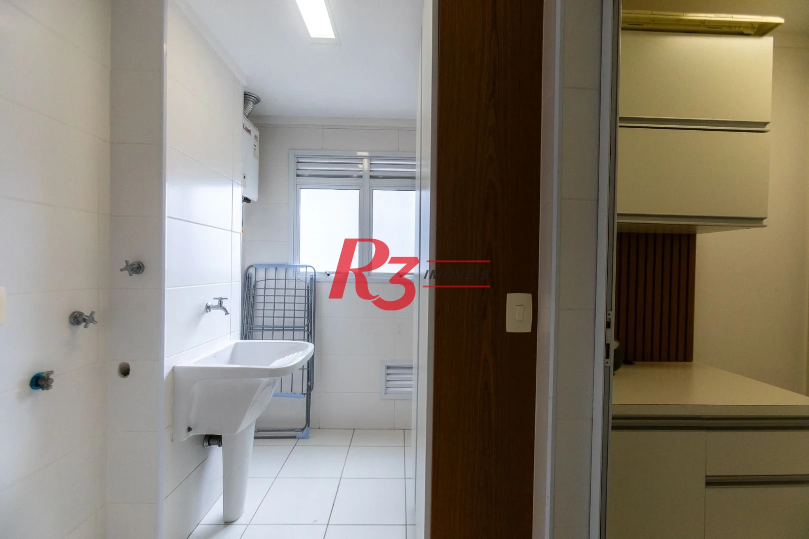 Apartamento para alugar, 117 m² por R$ 6.700,02/mês - Gonzaga - Santos/SP