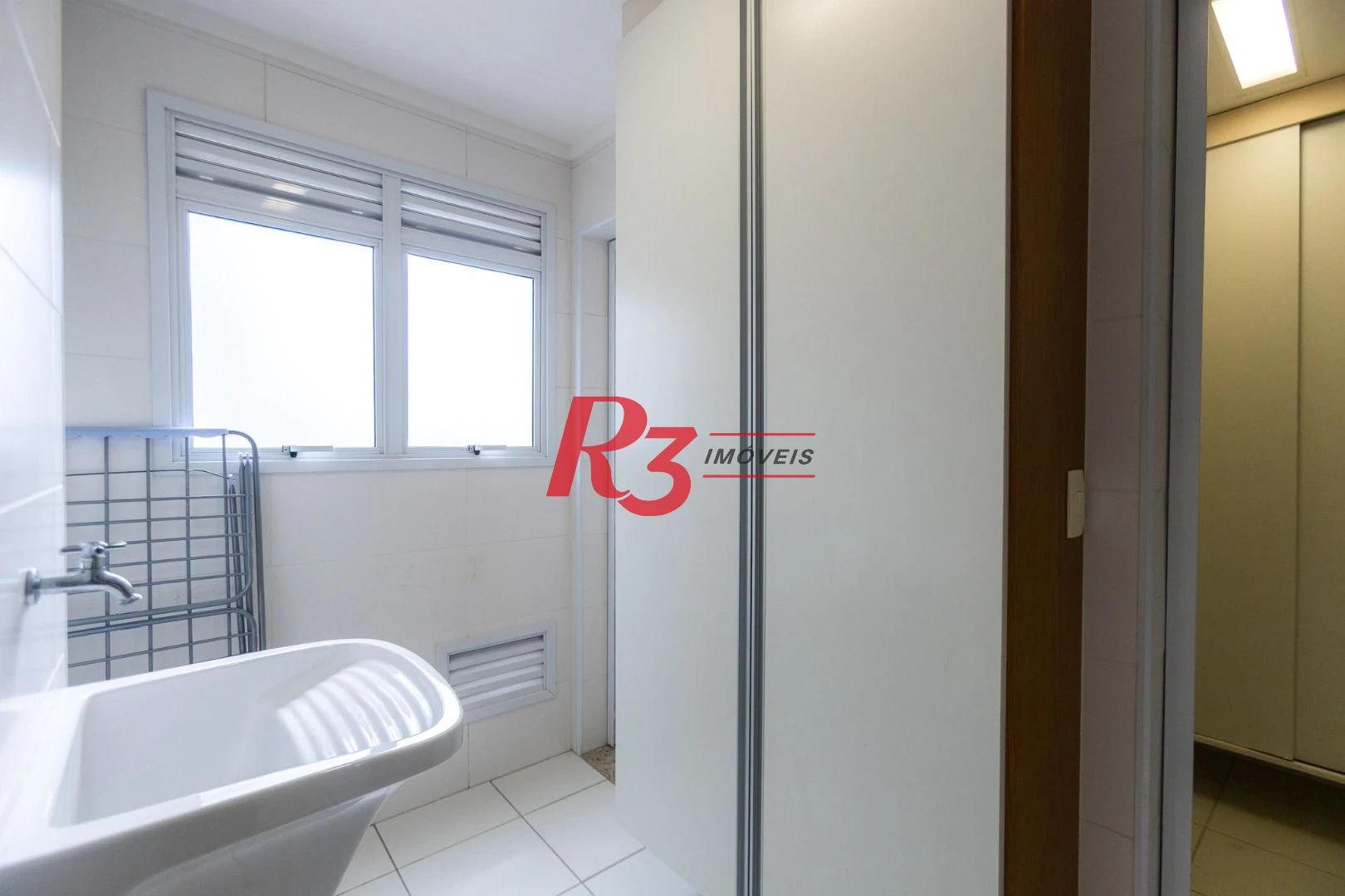 Apartamento para alugar, 117 m² por R$ 6.700,02/mês - Gonzaga - Santos/SP