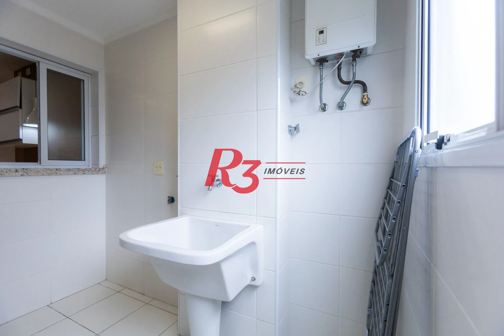 Apartamento para alugar, 117 m² por R$ 6.700,02/mês - Gonzaga - Santos/SP
