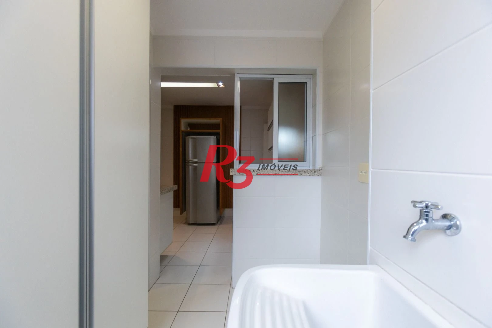 Apartamento para alugar, 117 m² por R$ 6.700,02/mês - Gonzaga - Santos/SP