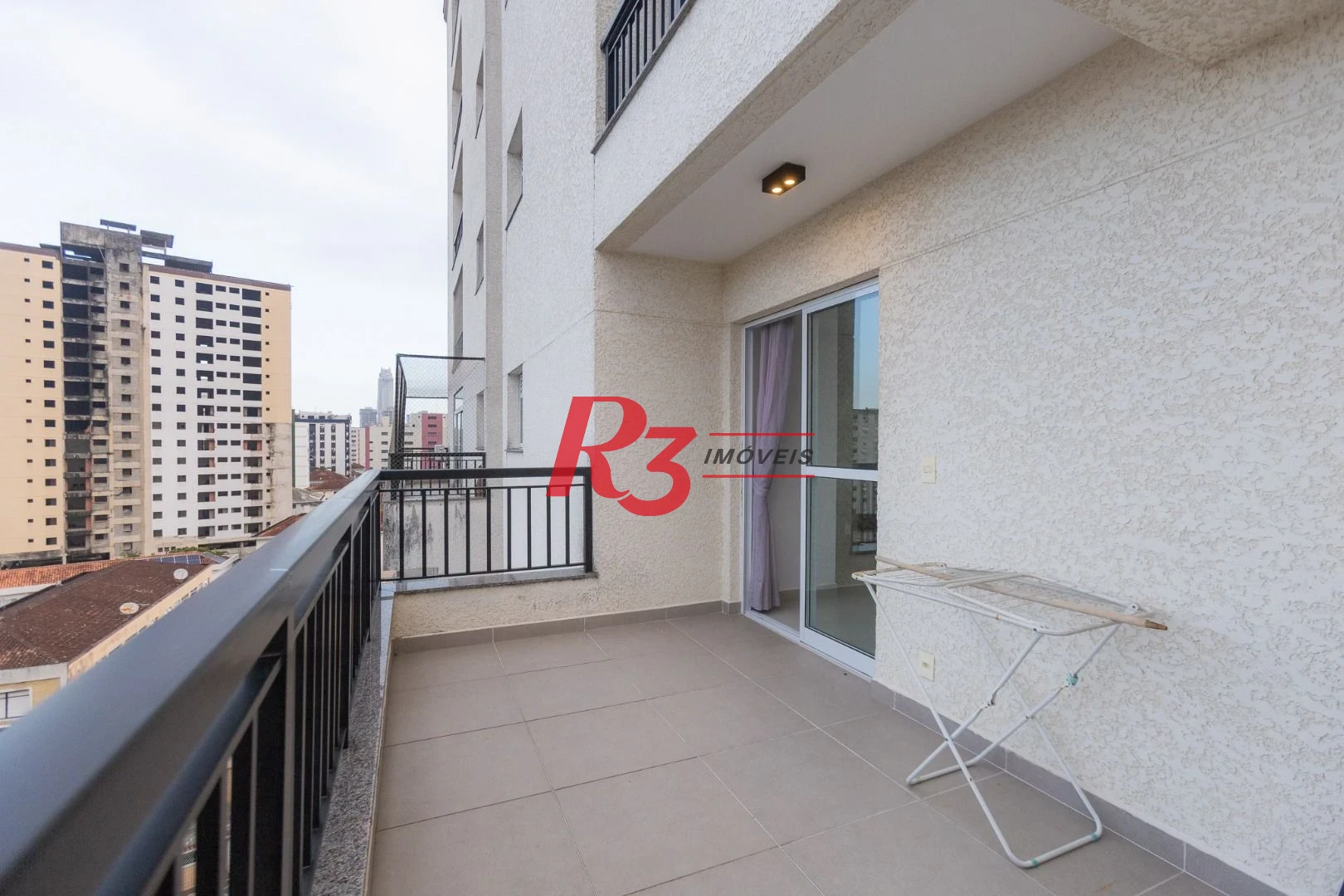 Apartamento com 2 dormitórios para alugar, 90 m² por R$ 5.354,42/mês - Marapé - Santos/SP