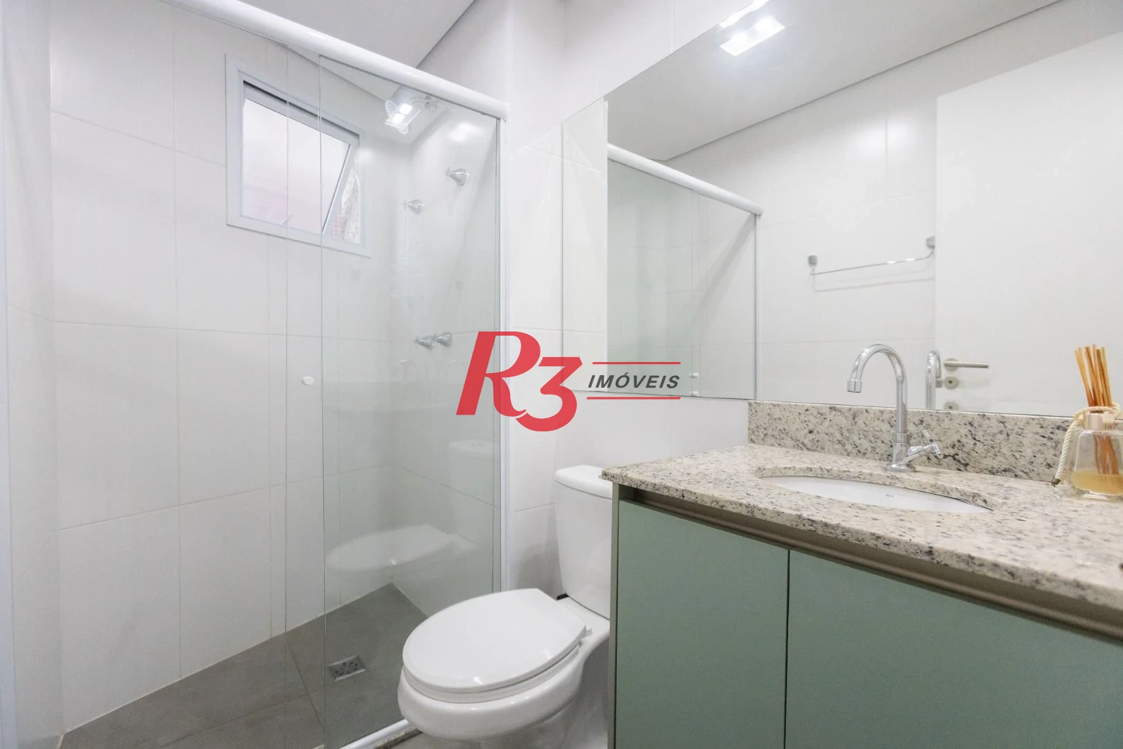 Apartamento com 2 dormitórios para alugar, 90 m² por R$ 5.354,42/mês - Marapé - Santos/SP