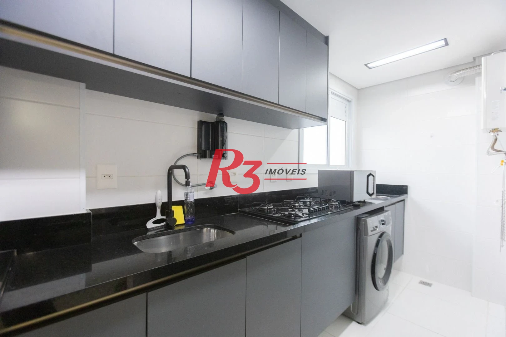 Apartamento com 2 dormitórios para alugar, 90 m² por R$ 5.354,42/mês - Marapé - Santos/SP