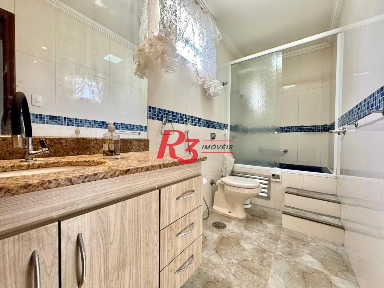 Apartamento com 3 dormitórios à venda, 142 m² por R$ 1.100.000,00 - Boqueirão - Santos/SP