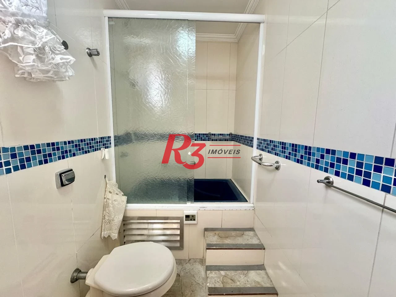 Apartamento com 3 dormitórios à venda, 142 m² por R$ 1.100.000,00 - Boqueirão - Santos/SP