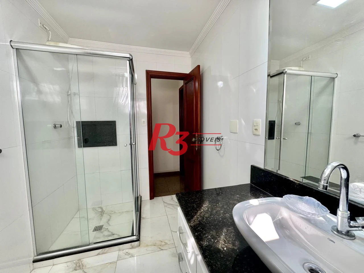 Apartamento com 3 dormitórios à venda, 142 m² por R$ 1.100.000,00 - Boqueirão - Santos/SP