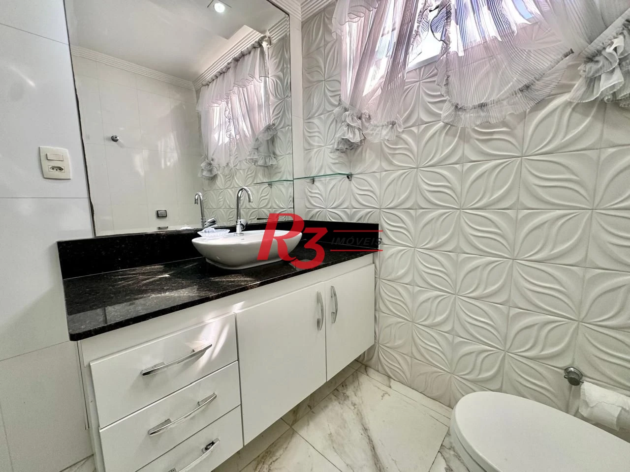 Apartamento com 3 dormitórios à venda, 142 m² por R$ 1.100.000,00 - Boqueirão - Santos/SP