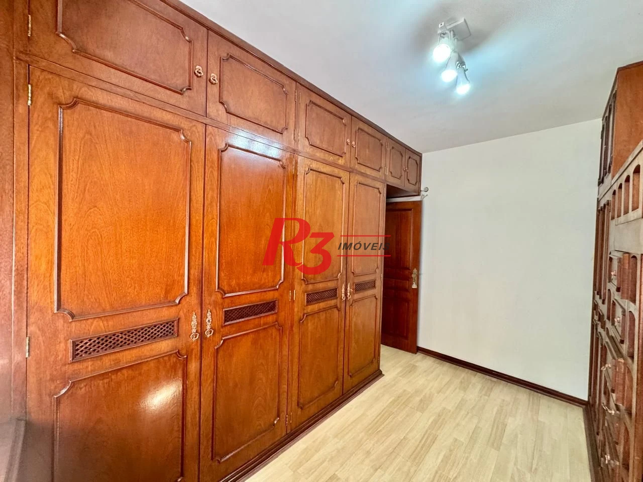 Apartamento com 3 dormitórios à venda, 142 m² por R$ 1.100.000,00 - Boqueirão - Santos/SP