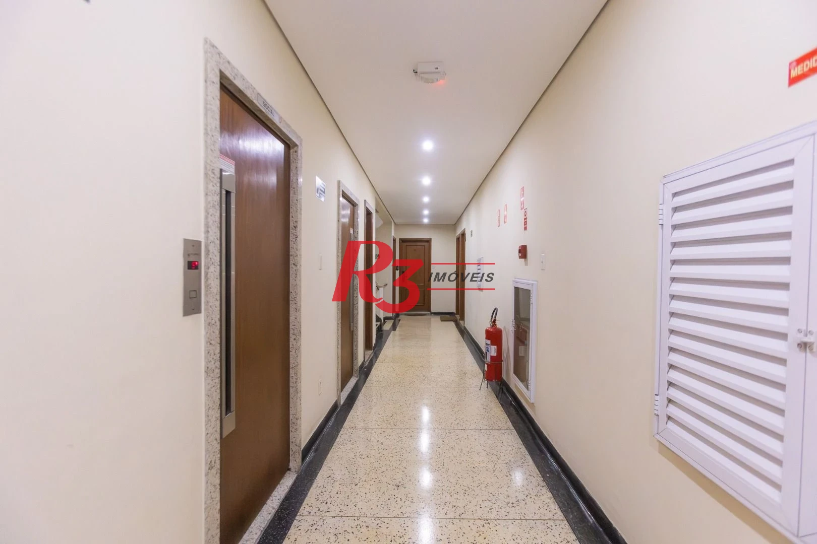 Apartamento com 2 dormitórios à venda, 101 m² por R$ 648.000,00 - Ponta da Praia - Santos/SP