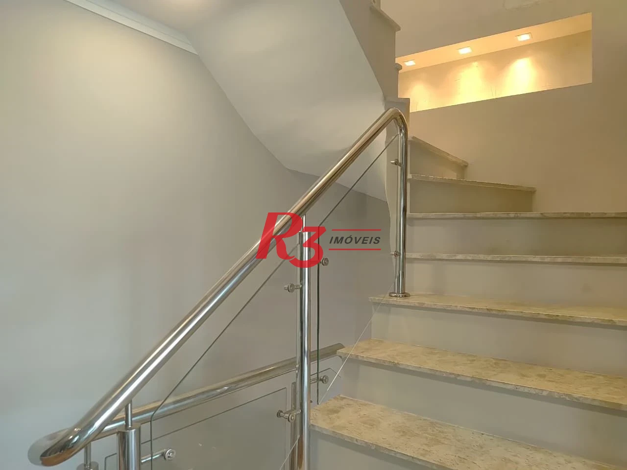 Sobrado à venda, 230 m² por R$ 1.800.000,00 - Vila Belmiro - Santos/SP