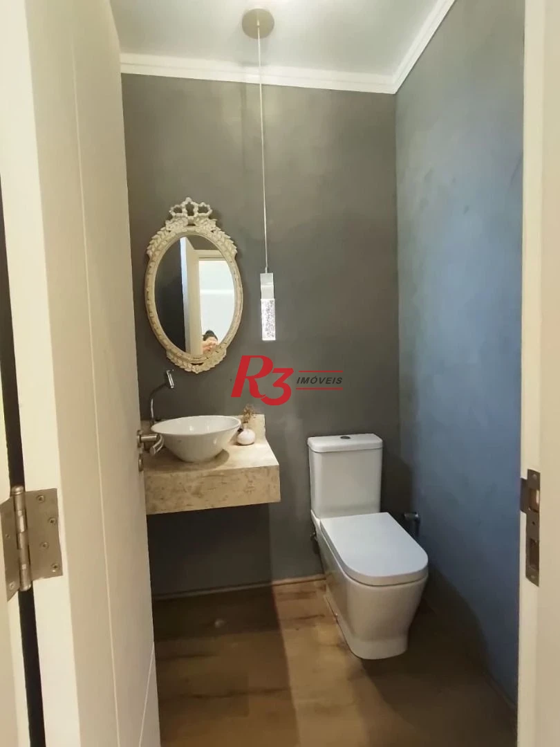 Sobrado à venda, 230 m² por R$ 1.800.000,00 - Vila Belmiro - Santos/SP