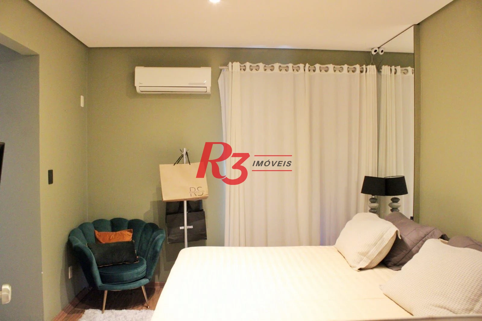 Apartamento com 4 suítes à venda, 200 m² por R$ 3.000.000,00 - Gonzaga - Santos/SP