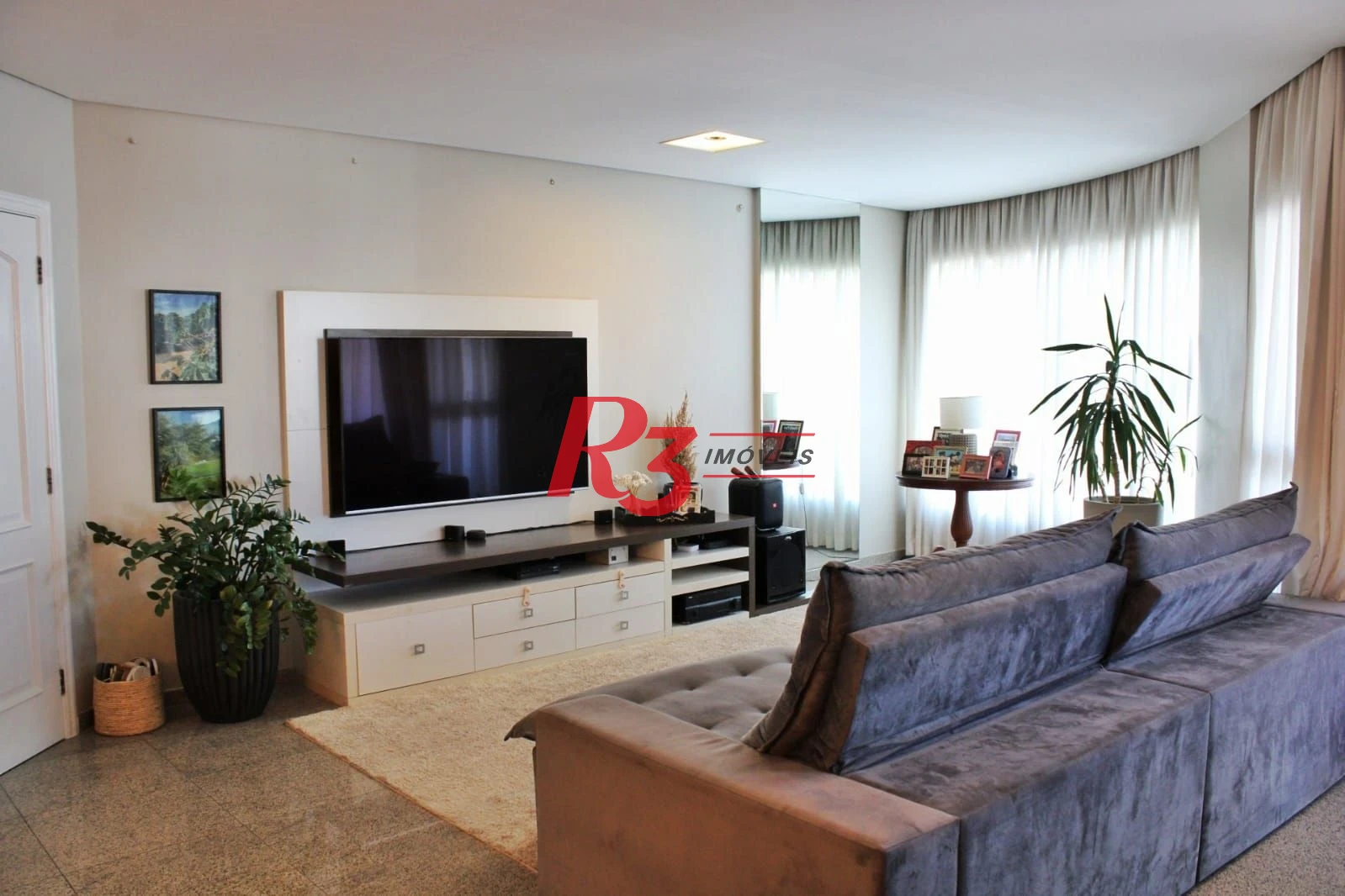 Apartamento com 4 suítes à venda, 200 m² por R$ 3.000.000,00 - Gonzaga - Santos/SP