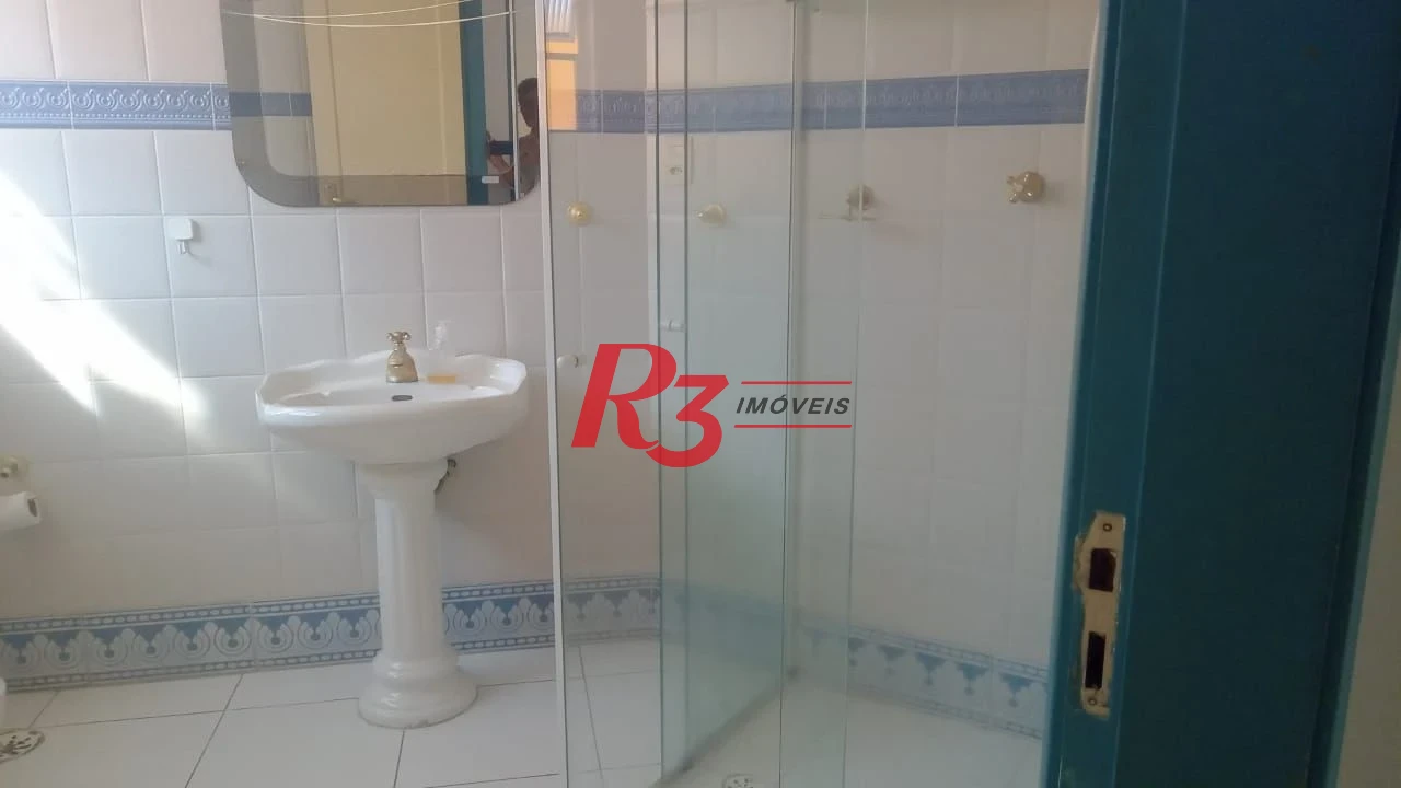 Apartamento com 2 dormitórios à venda, 82 m² por R$ 470.000,00 - Gonzaga - Santos/SP