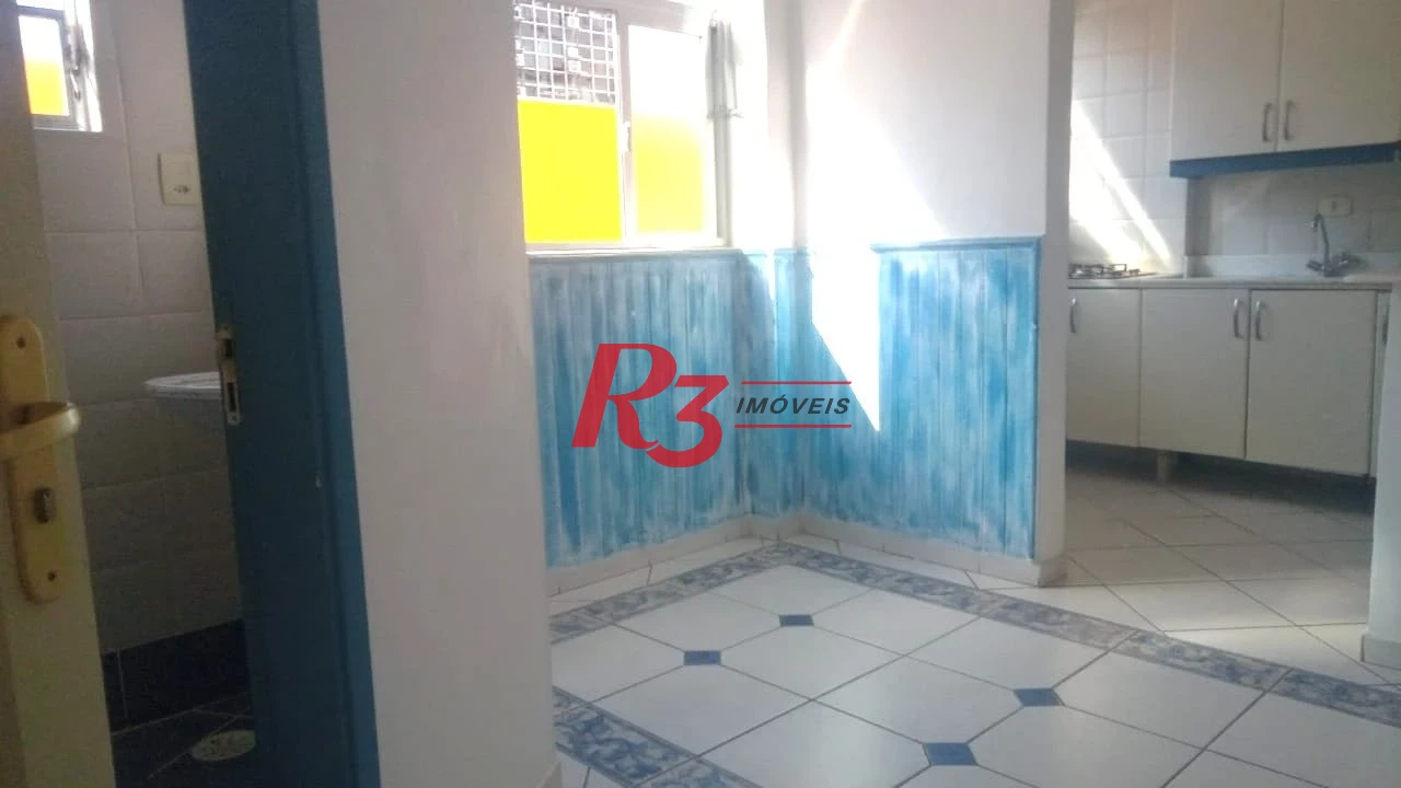 Apartamento com 2 dormitórios à venda, 82 m² por R$ 470.000,00 - Gonzaga - Santos/SP