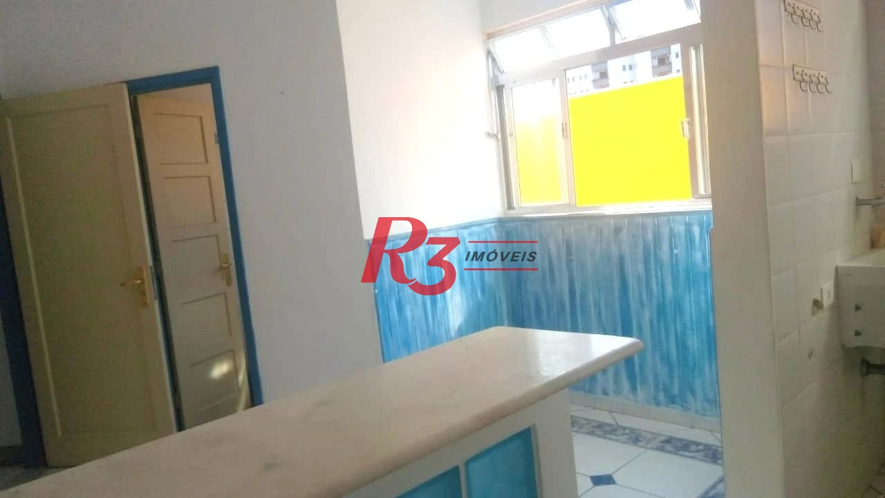 Apartamento com 2 dormitórios à venda, 82 m² por R$ 470.000,00 - Gonzaga - Santos/SP