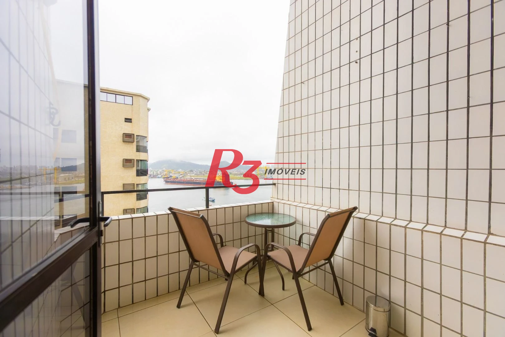 Apartamento com 1 dormitório para alugar, 70 m² por R$ 6.000,00/mês - Ponta da Praia - Santos/SP