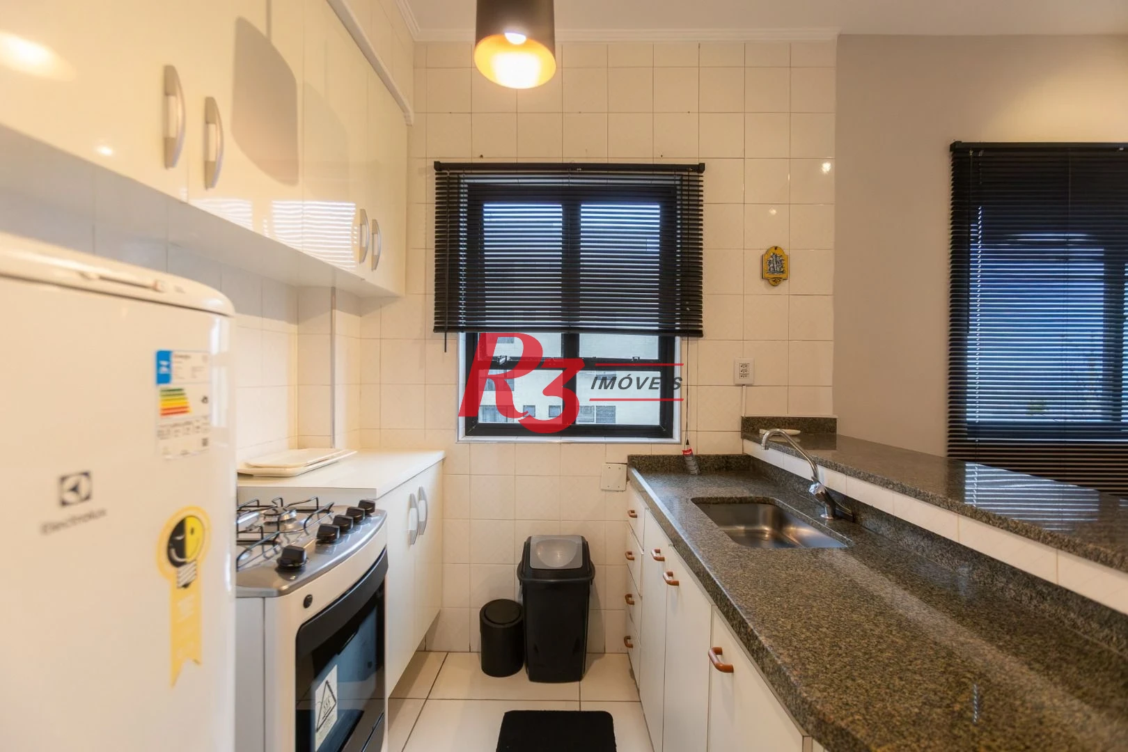 Apartamento com 1 dormitório para alugar, 70 m² por R$ 6.000,00/mês - Ponta da Praia - Santos/SP