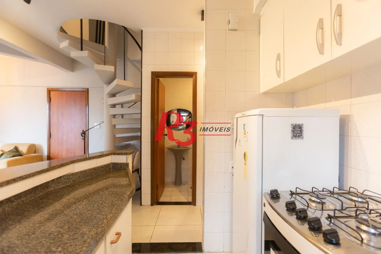 Apartamento com 1 dormitório para alugar, 70 m² por R$ 6.000,00/mês - Ponta da Praia - Santos/SP