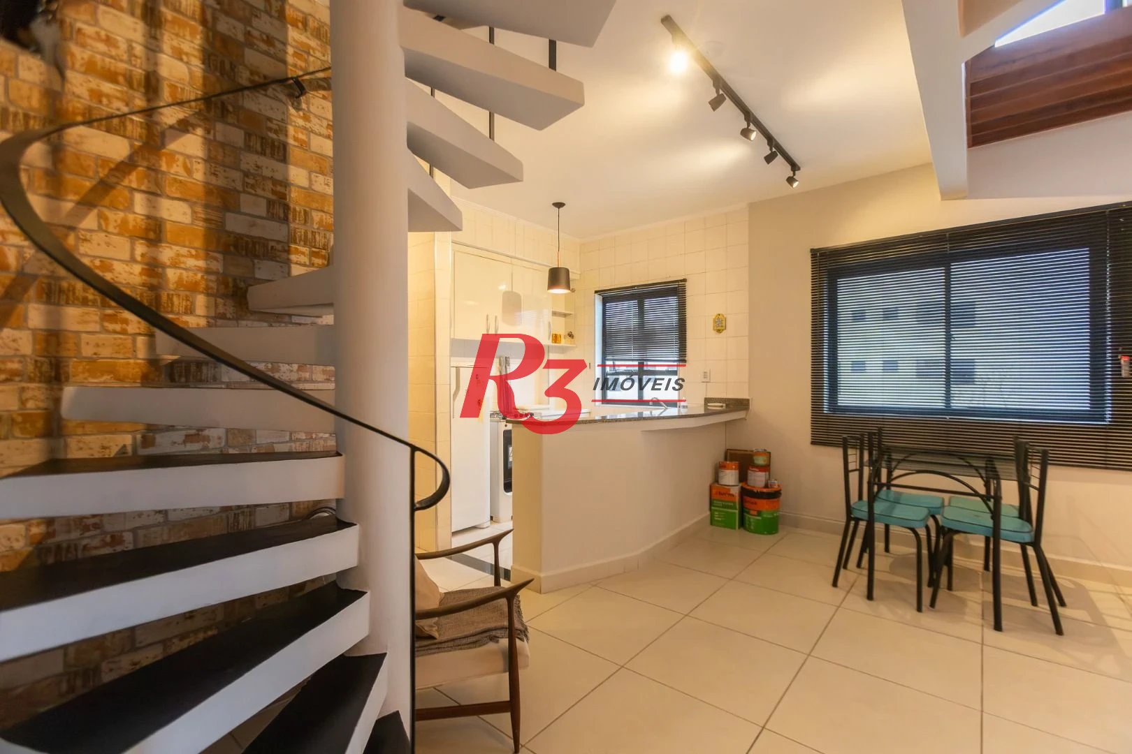 Apartamento com 1 dormitório para alugar, 70 m² por R$ 6.000,00/mês - Ponta da Praia - Santos/SP