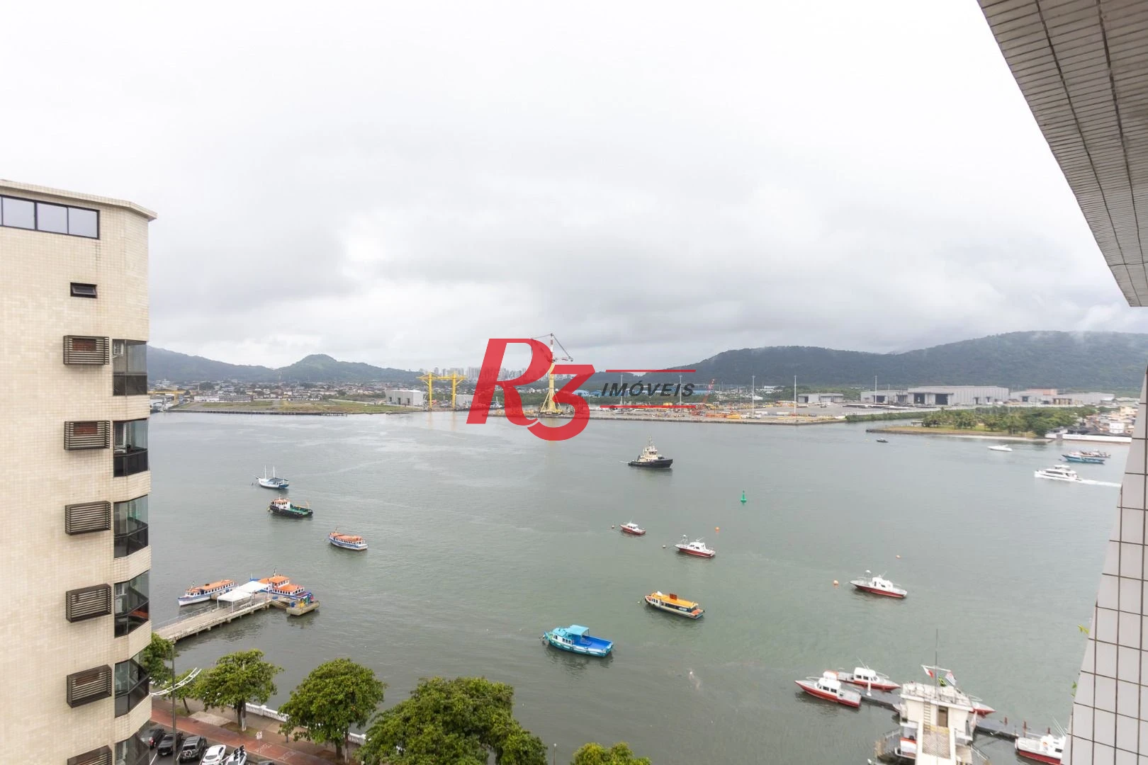 Apartamento com 1 dormitório para alugar, 70 m² por R$ 6.000,00/mês - Ponta da Praia - Santos/SP