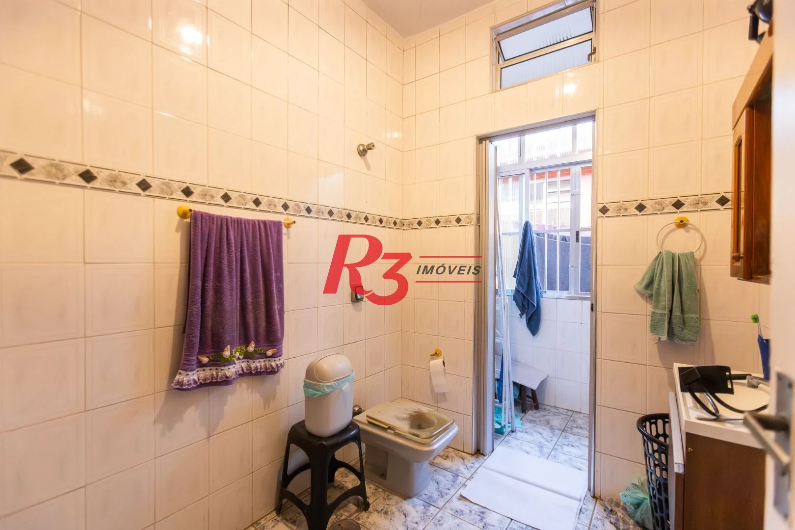 Sobrado com 4 dormitórios à venda, 93 m² por R$ 650.000,00 - Estuário - Santos/SP
